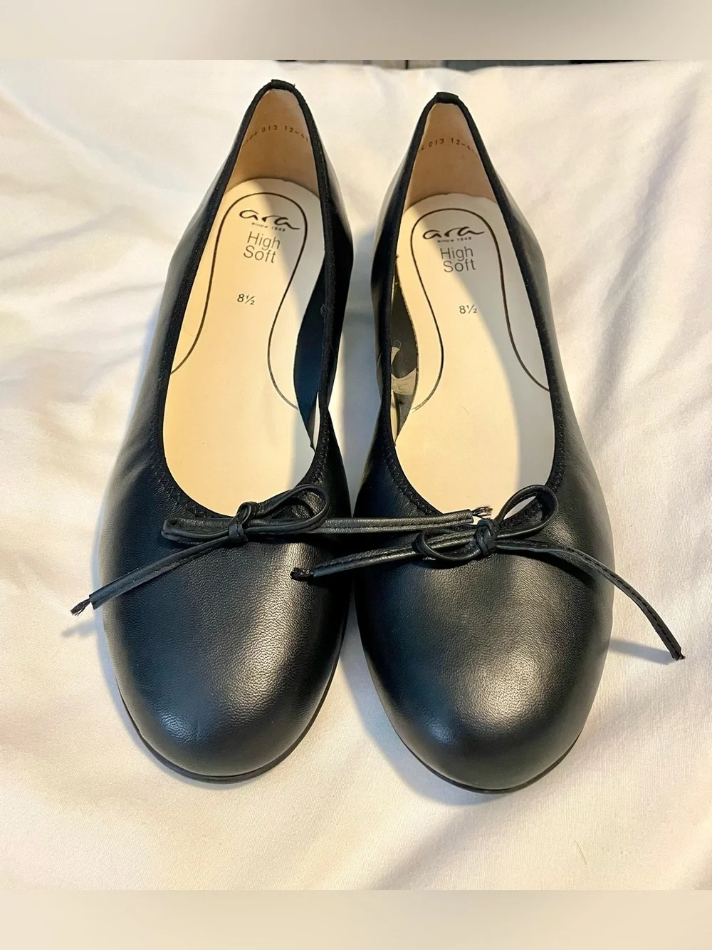 ARA Sardinia Ballet Flats/Shoes-Women's Sz 8.5-Black Leather w/Bow-Arch Support